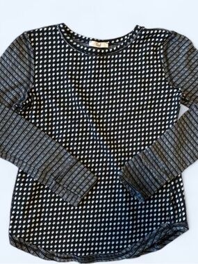 easel Black and White Dot-Print Long Sleeve Tee